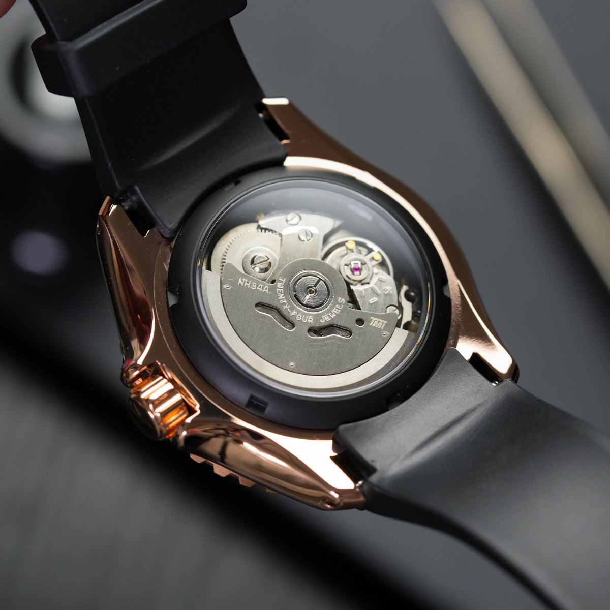 Sapphire caseback
