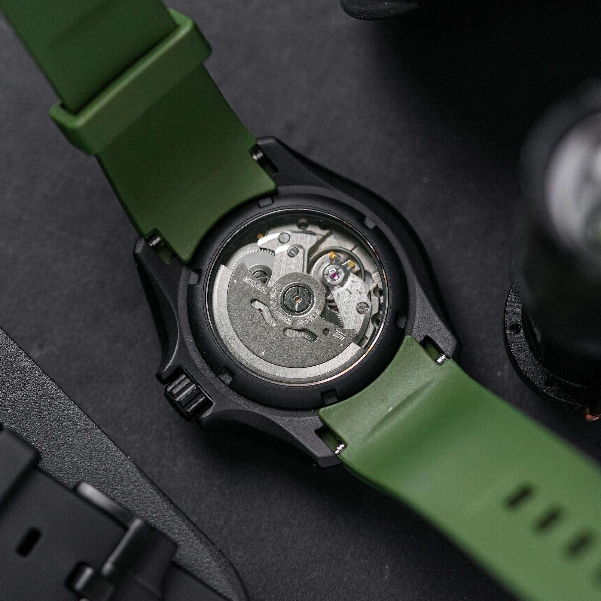 caseback 